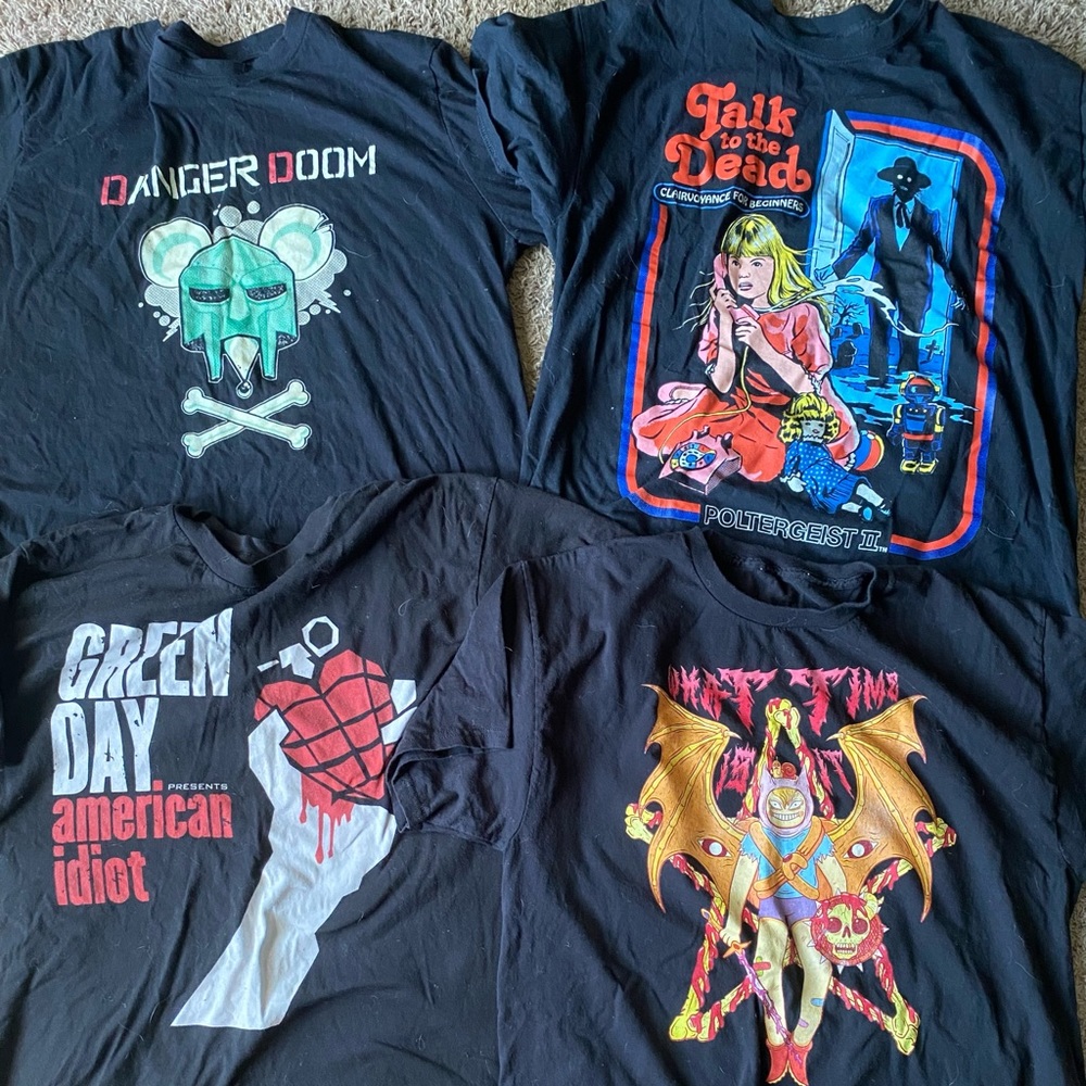 Lot of 4 t-Shirts